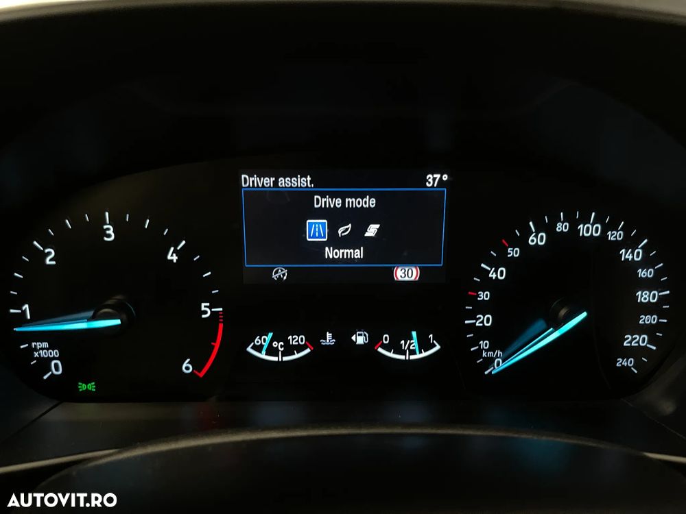Ford Focus 1.5 EcoBlue Titanium - 19