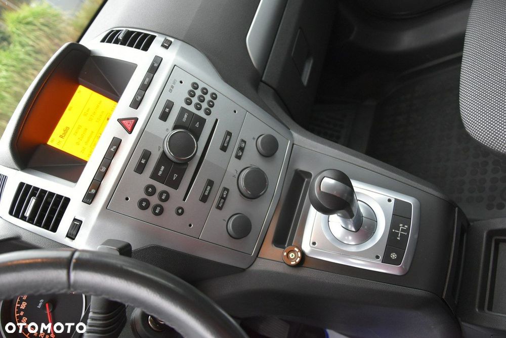 Opel Zafira - 8