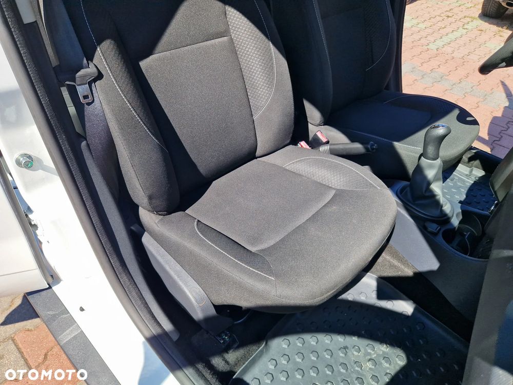 Dacia Duster 1.6 SCe Ambiance S&S - 24