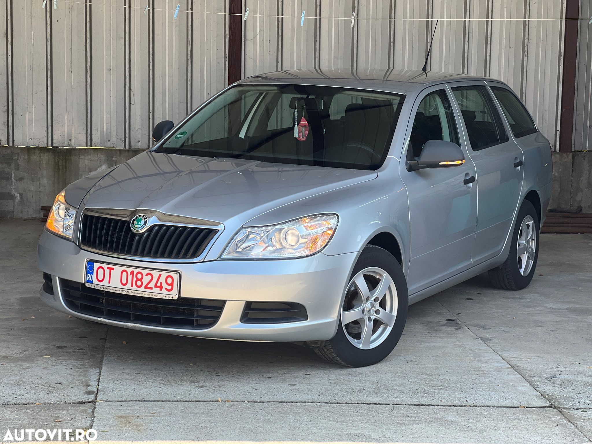 Skoda Octavia Combi 1.6 TDI DPF GreenLine - 1