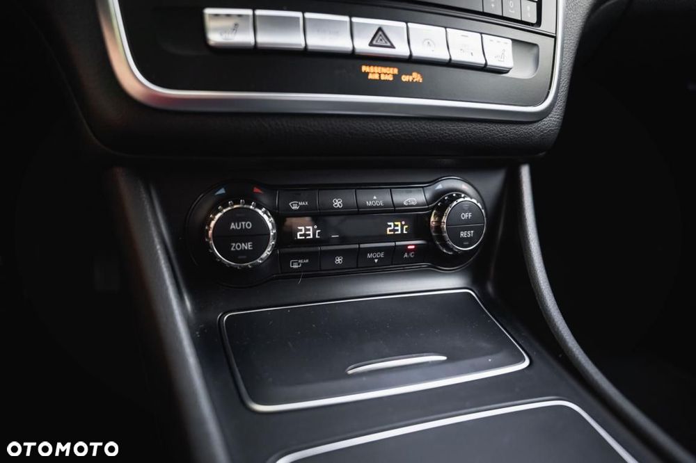 Mercedes-Benz GLA - 17