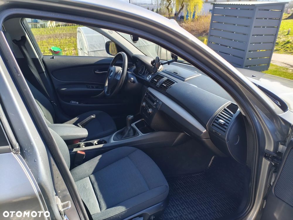 BMW Seria 1 116d - 14