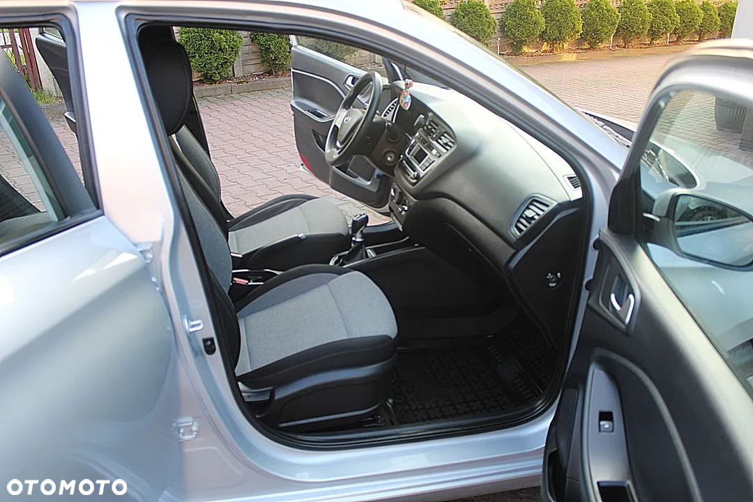 Hyundai i20 1.1 CRDi Elegant - 10
