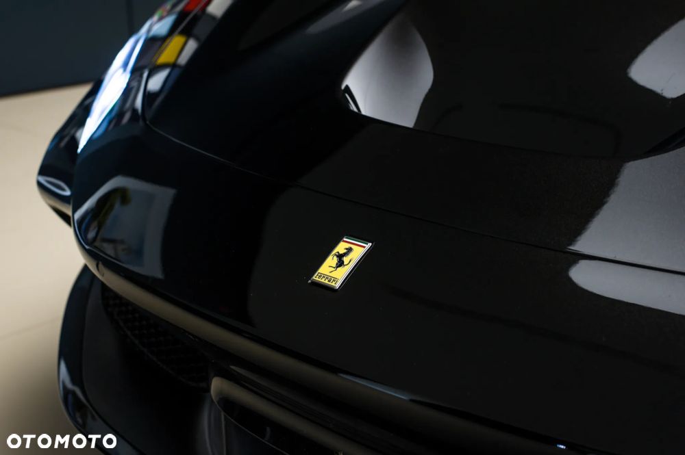 Ferrari F8 Spider Standard - 15