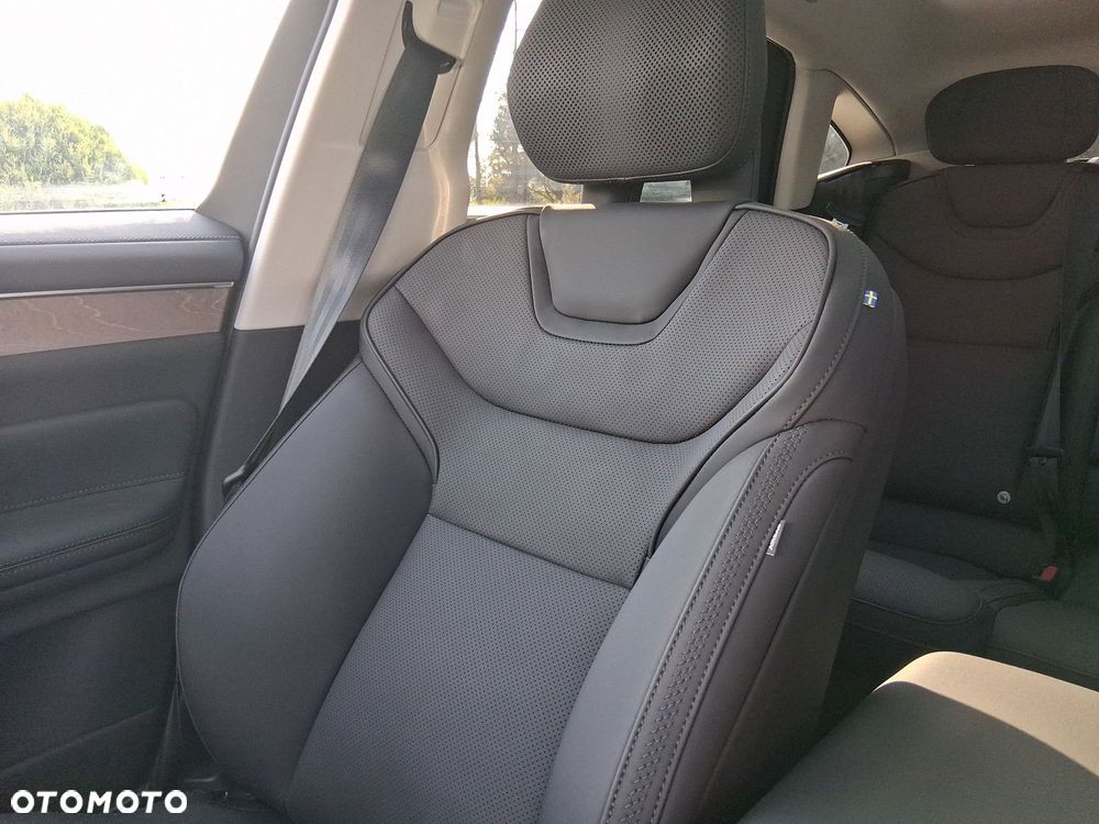 Volvo ES90 - 17