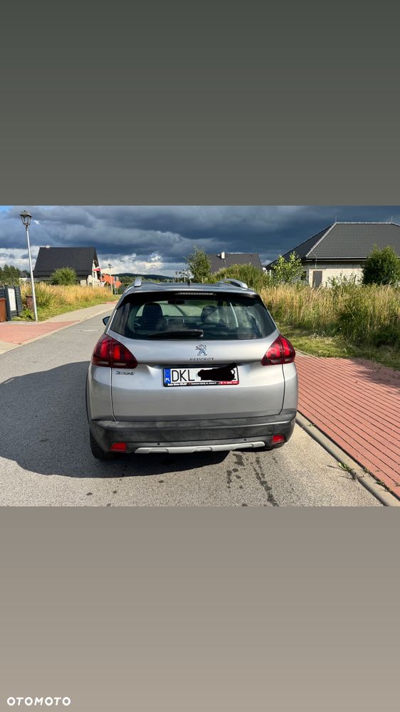 Peugeot 2008 1.6 BlueHDi Style - 4