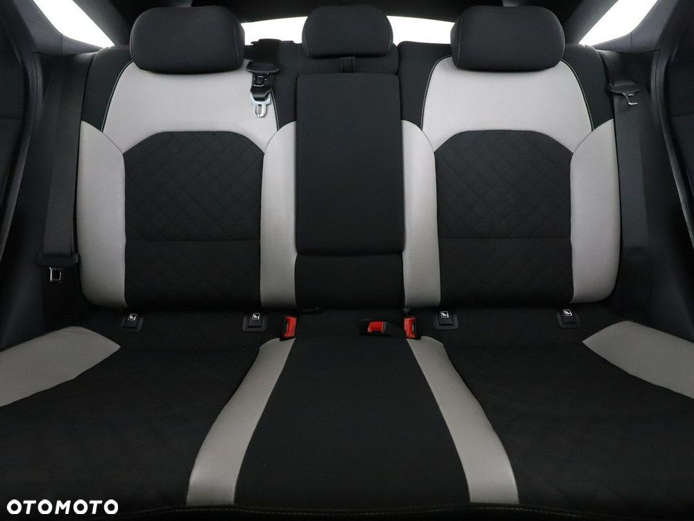 Kia ProCeed 1.6 CRDi GT Line DCT - 18