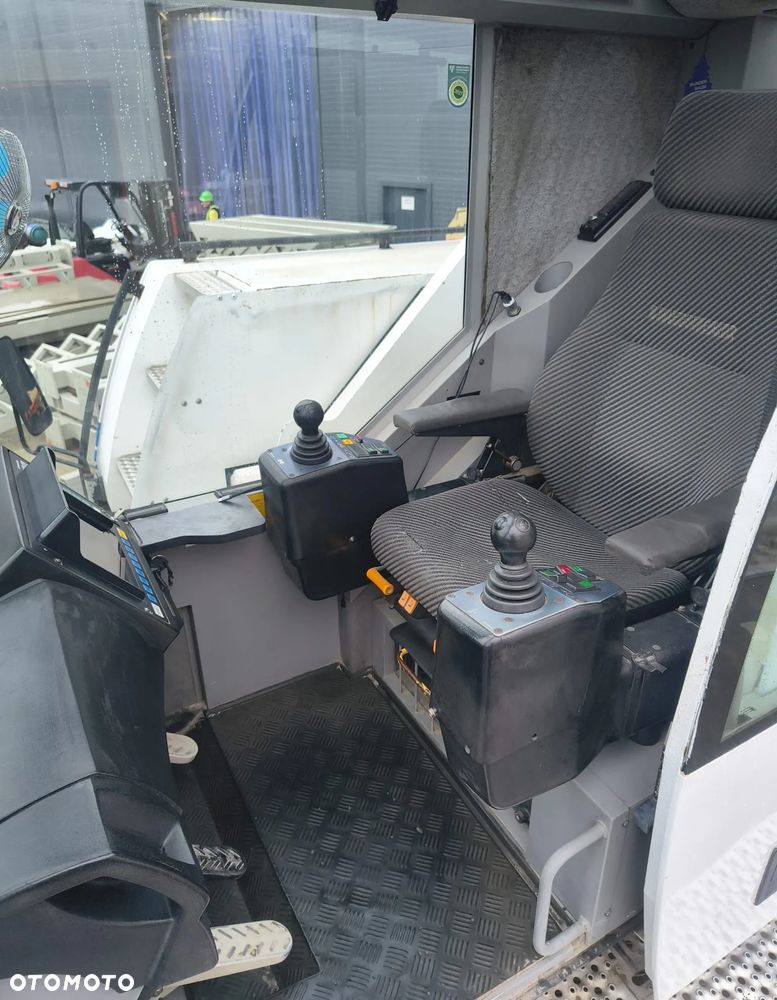 Liebherr LTM 1055/1 - 9