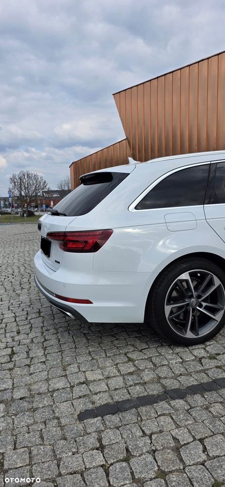 Audi A4 Avant 40 TDI quattro S tronic S line - 15