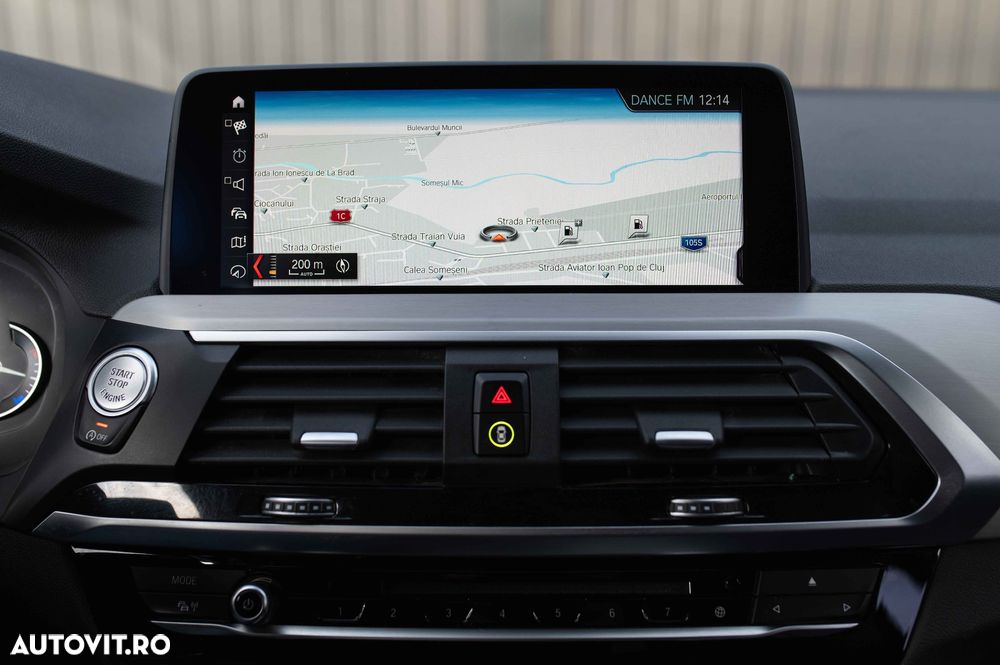 BMW X3 xDrive20i AT xLine - 29