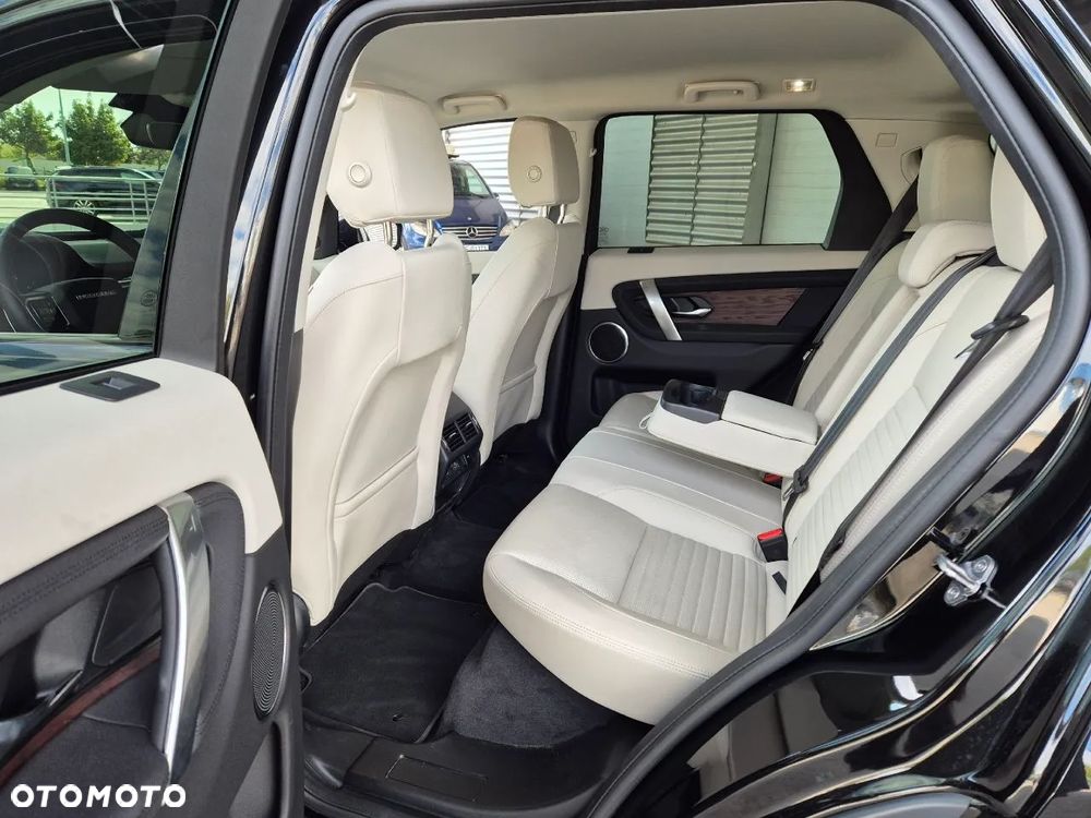 Land Rover Discovery Sport D200 - 12