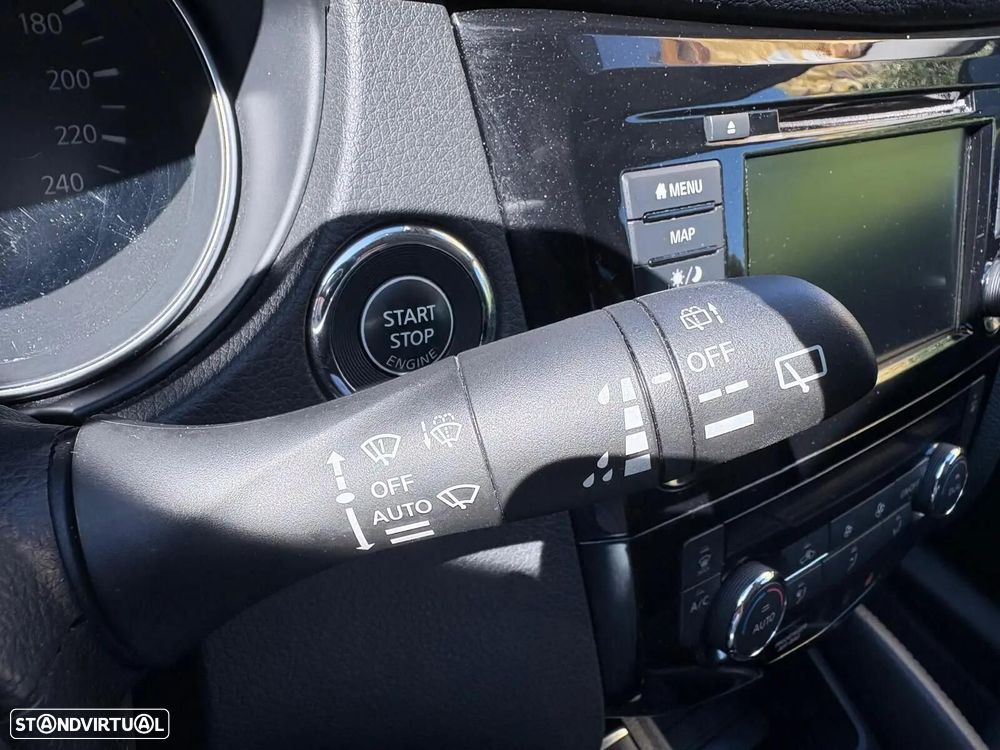 Nissan Qashqai 1.5 dCi N-Connecta J18 - 43