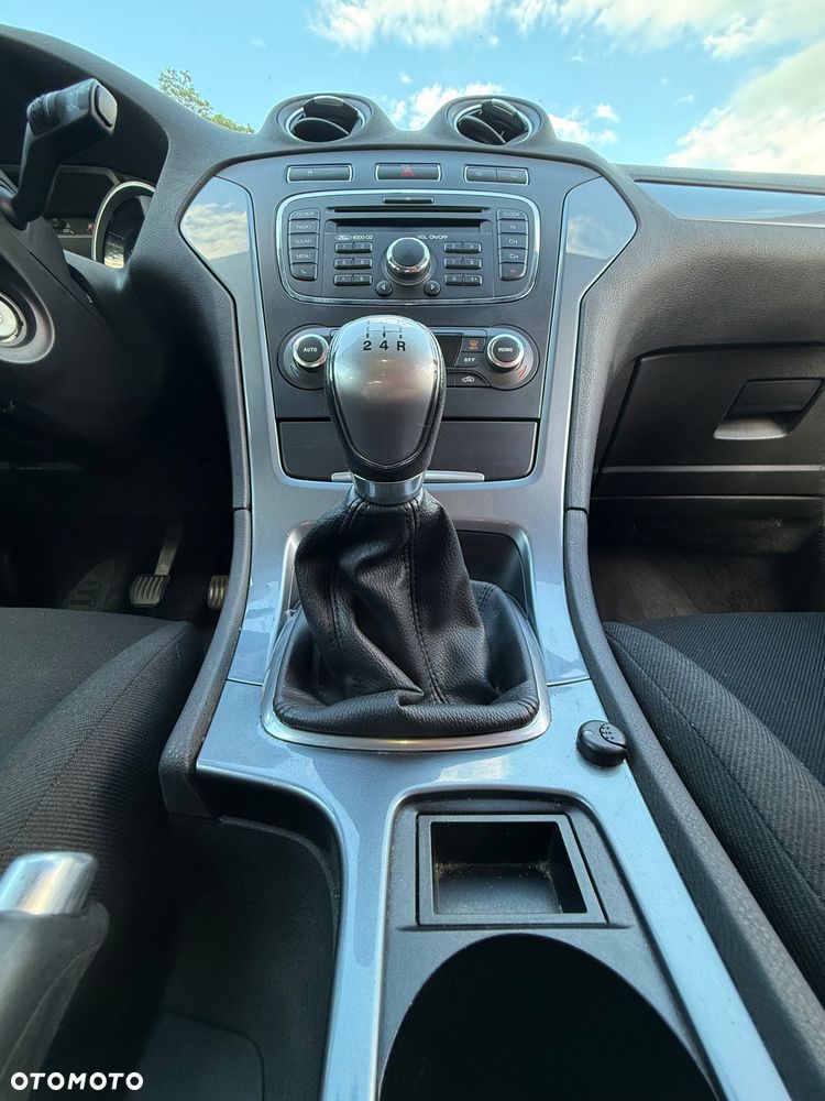 Ford Mondeo 2.0 Trend - 11