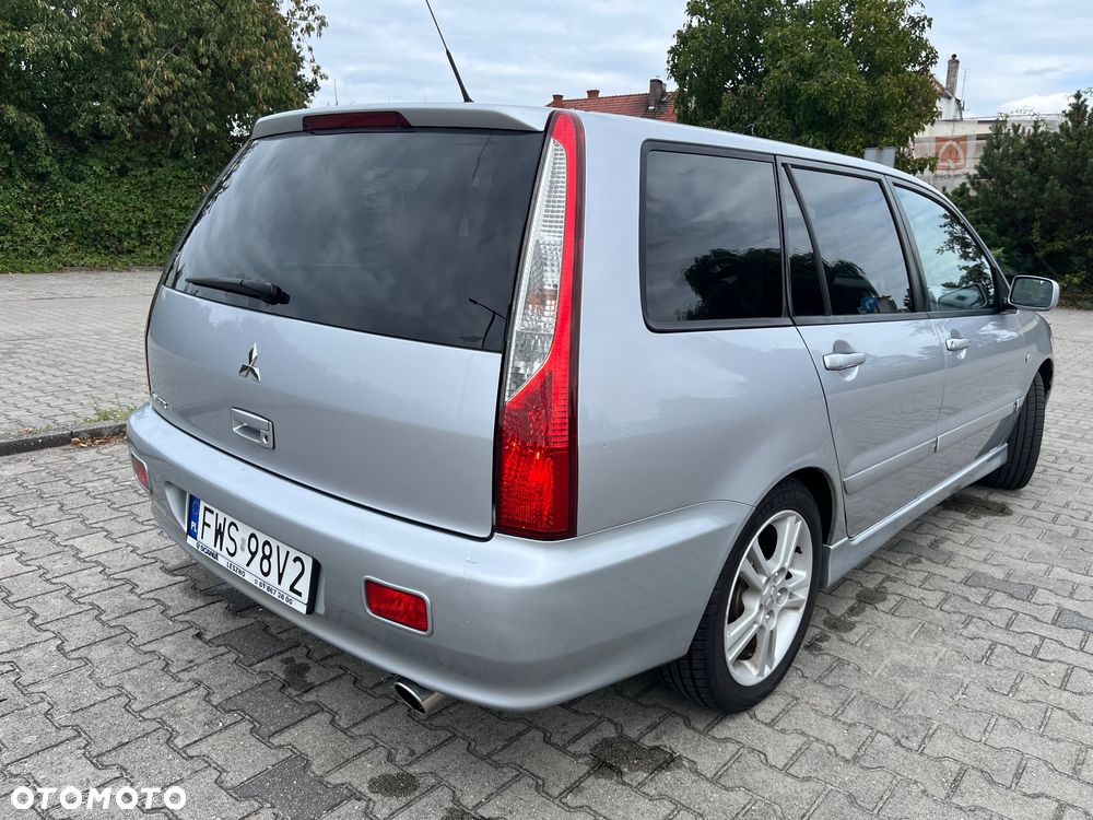 Mitsubishi Lancer - 8