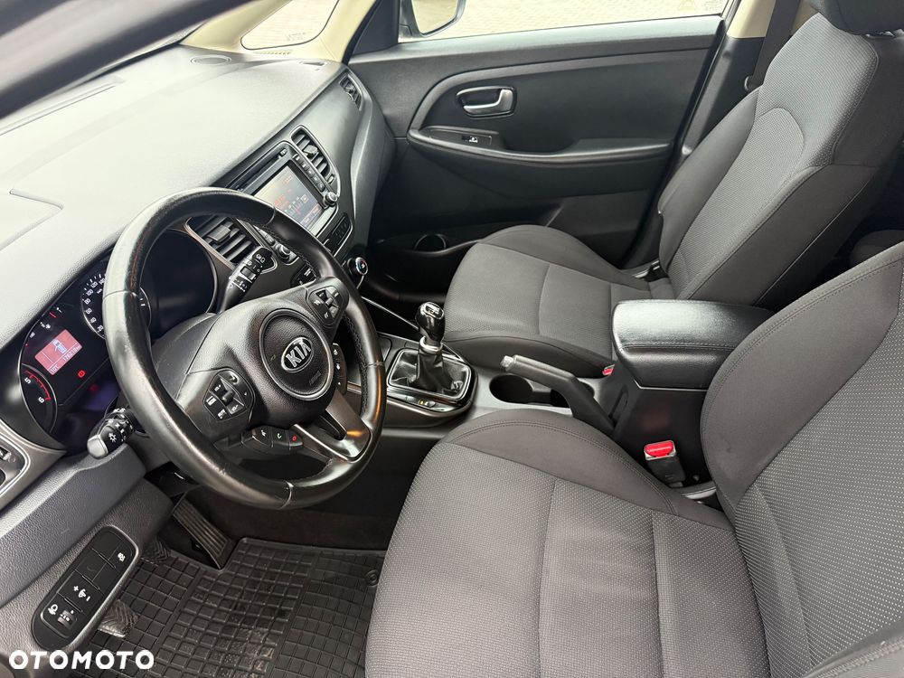 Kia Carens 1.7 CRDi 115 Dream-Team Edition - 22