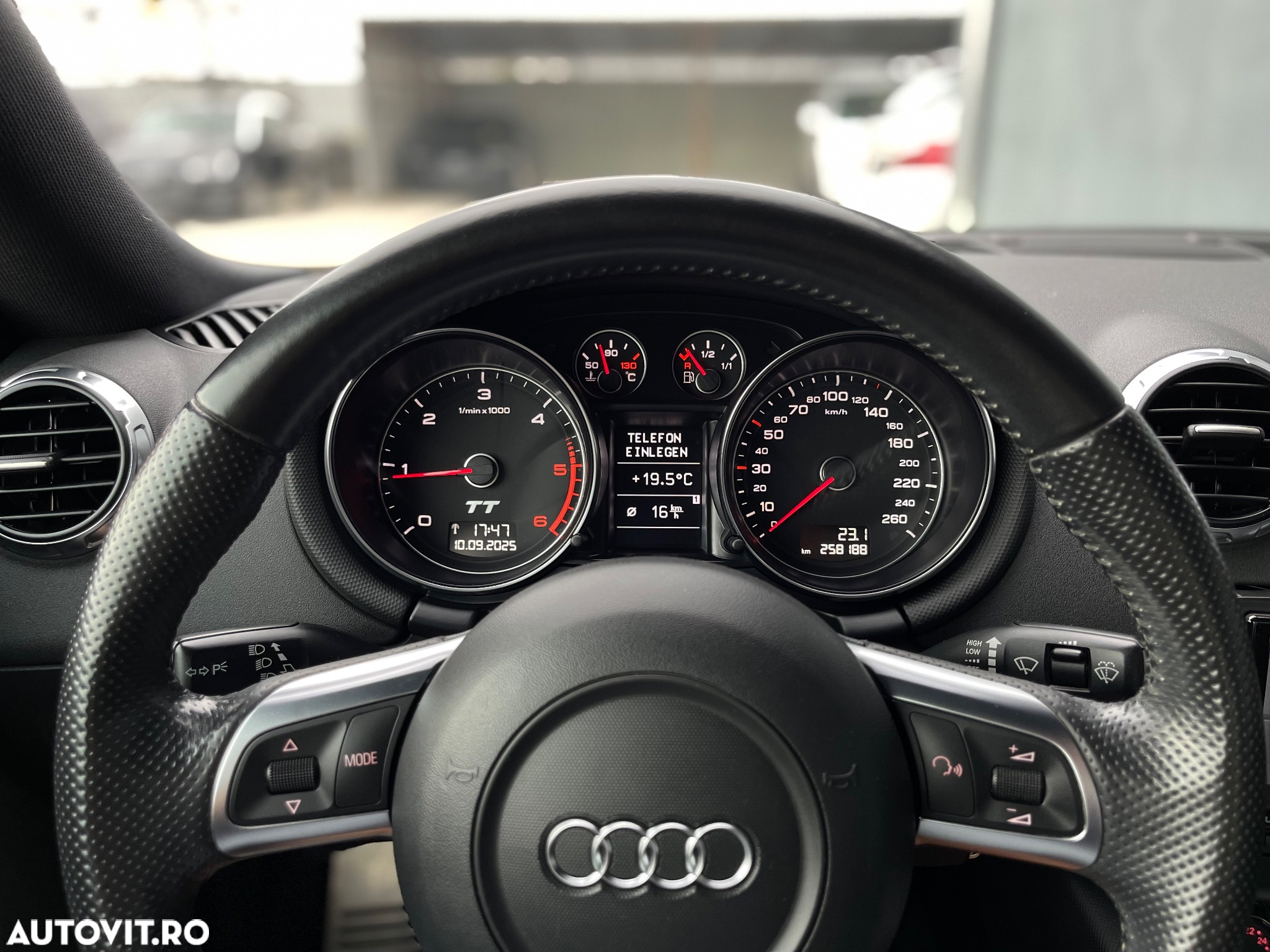 Audi TT Coupe 2.0 TDI quattro - 9
