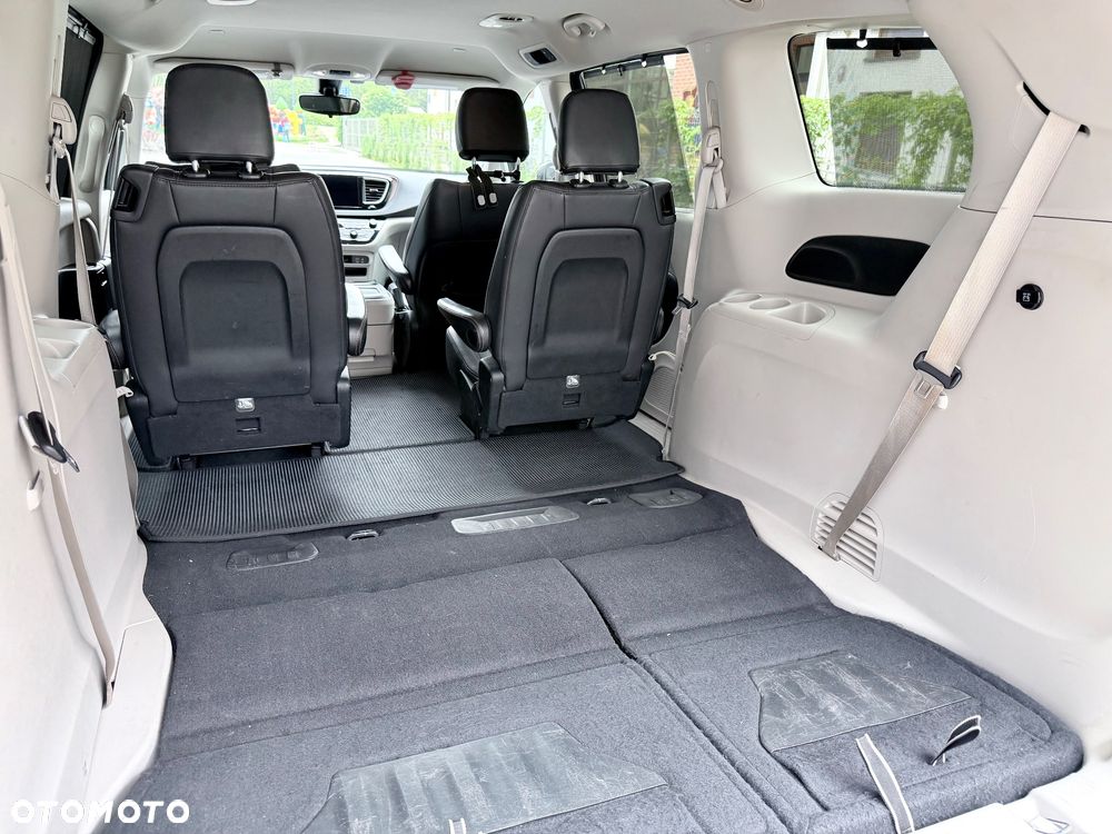 Chrysler Pacifica - 17