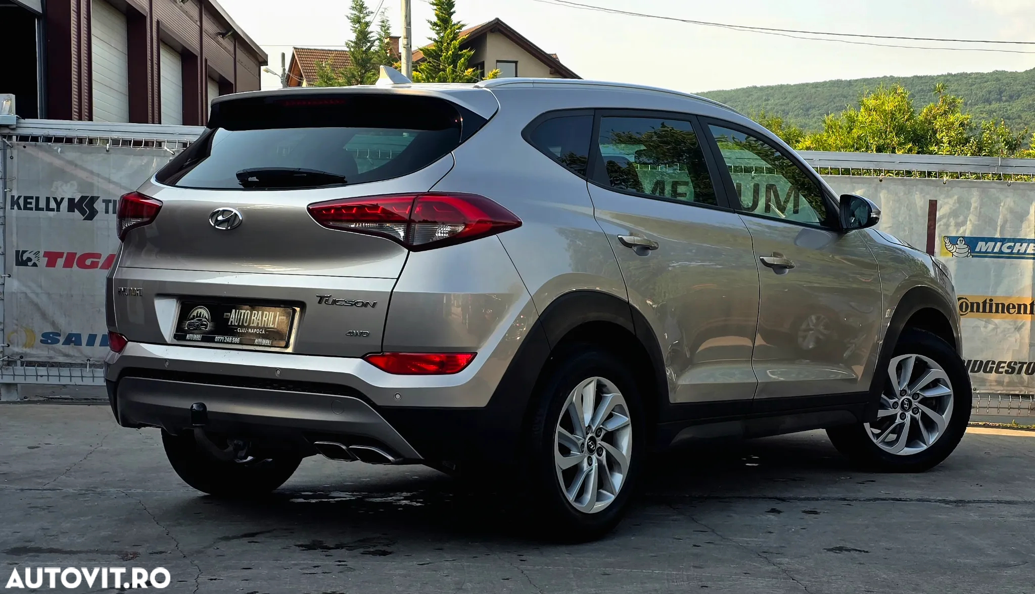 Hyundai Tucson 2.0 CRDI 4WD Automatik Advantage - 33