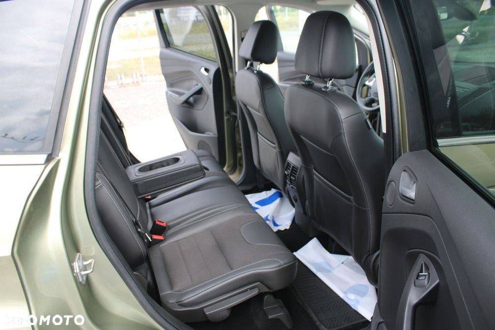 Ford Kuga - 27