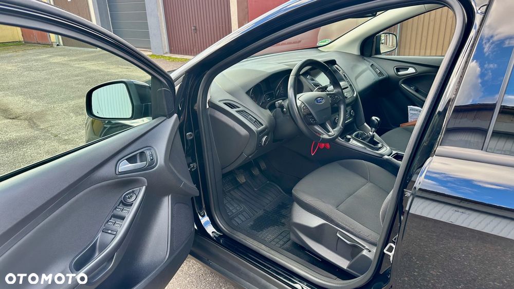 Ford Focus 1.5 EcoBoost Titanium ASS - 10