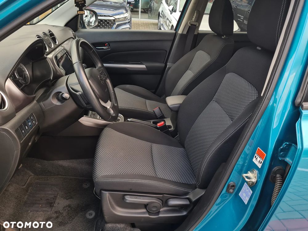 Suzuki Vitara ver-1-5-strong-hybrid-premium-2wd-ags - 9