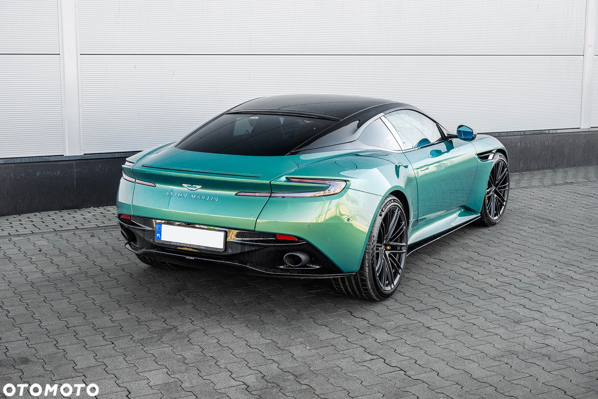 Aston Martin DB12 - 6
