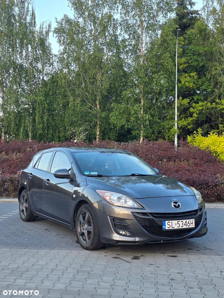 Mazda 3 1.6 Active + - 1
