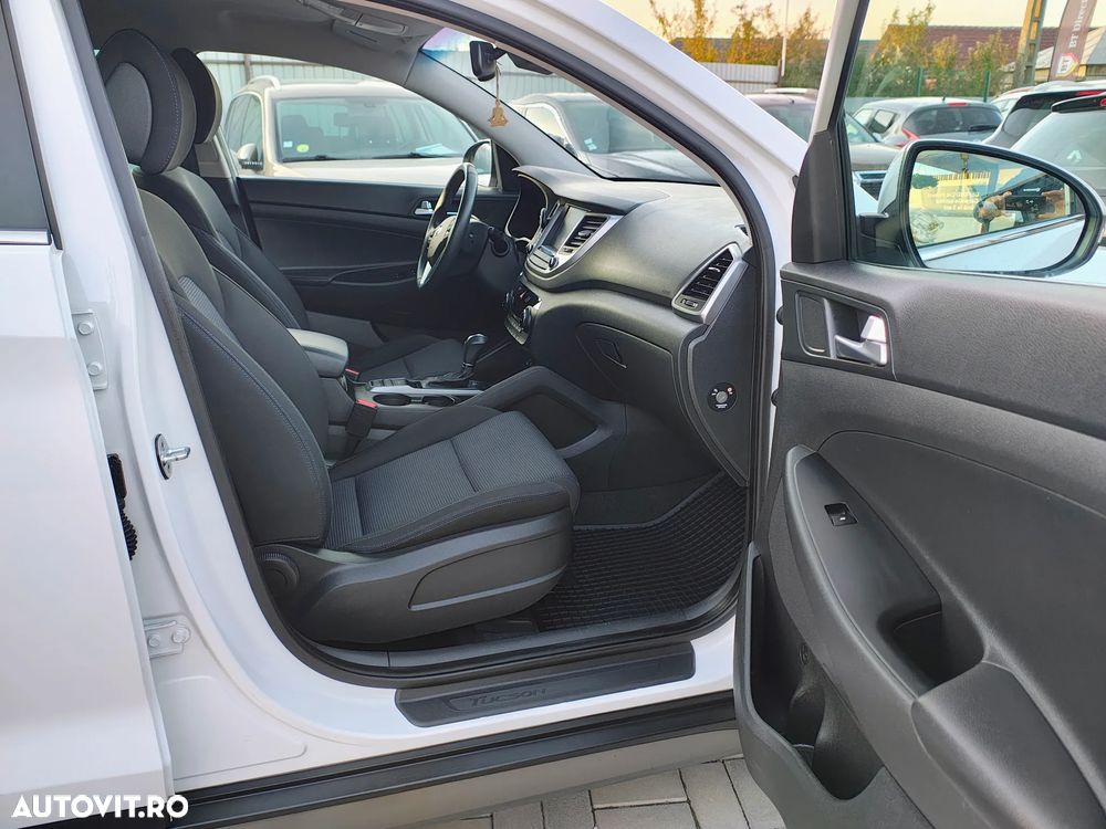 Hyundai Tucson blue 1.7 CRDi 2WD DCT Premium - 8