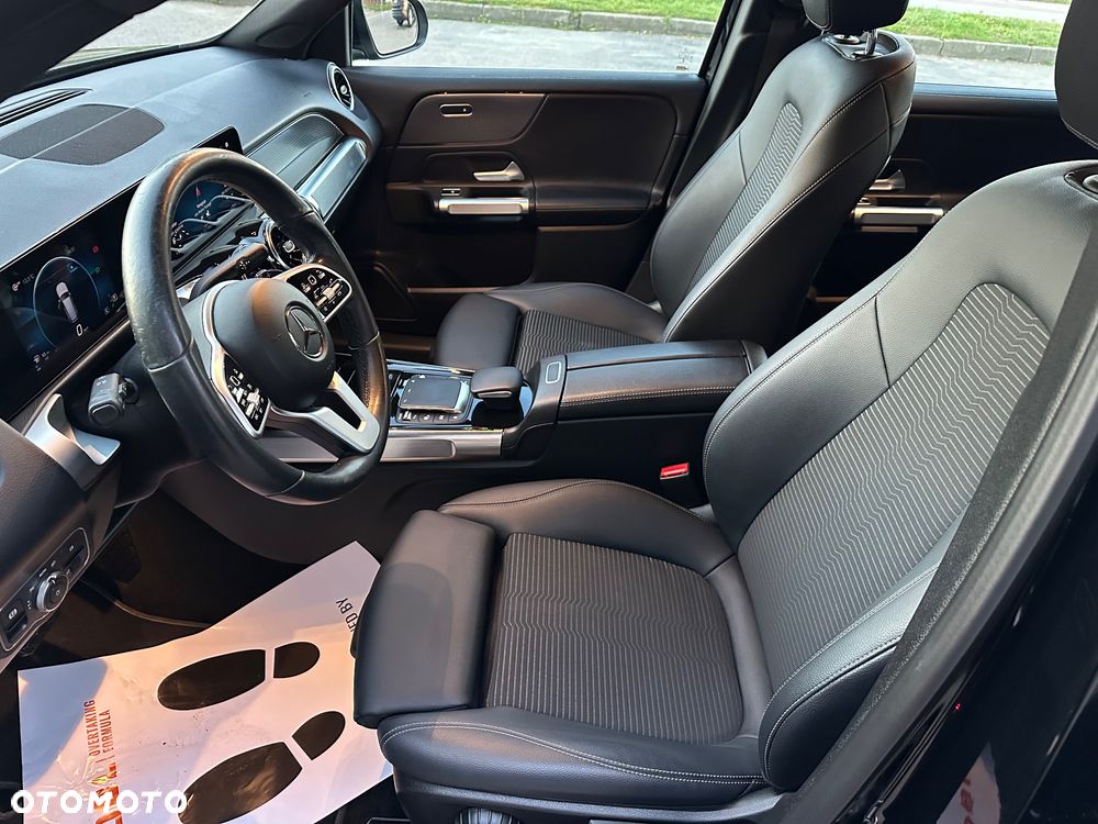 Mercedes-Benz GLB - 9