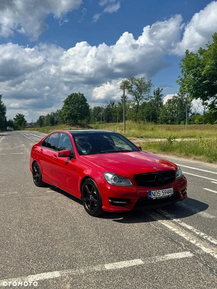 Mercedes-Benz Klasa C 200 CGI BlueEff Avantgarde - 1