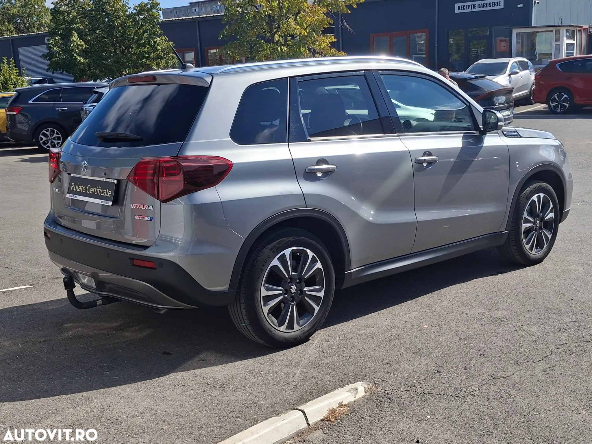 Suzuki Vitara 1.4 Boosterjet AllGrip MHEV Luxus - 6