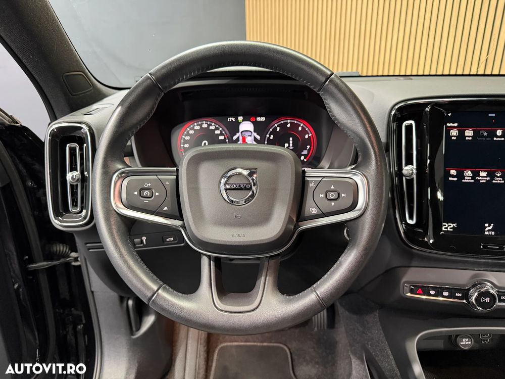 Volvo XC 40 T2 AT8 Momentum - 13