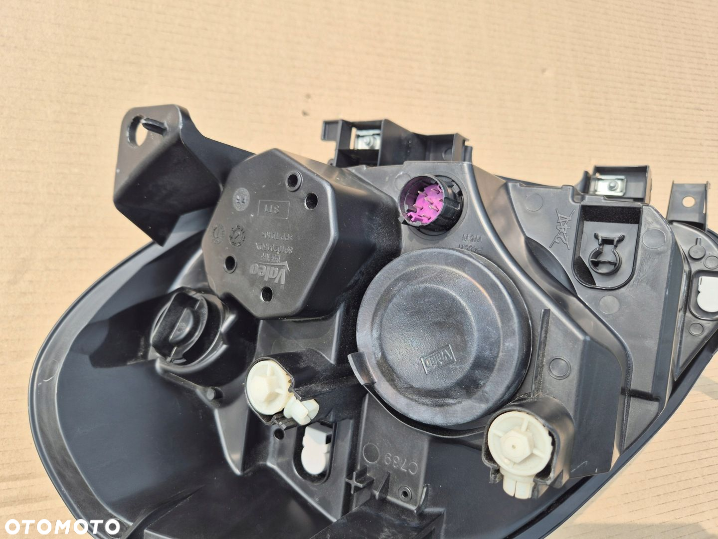 Fiat Punto EVO lampa prawa.Nowa.Valeo.Jasna. 2010- - 7