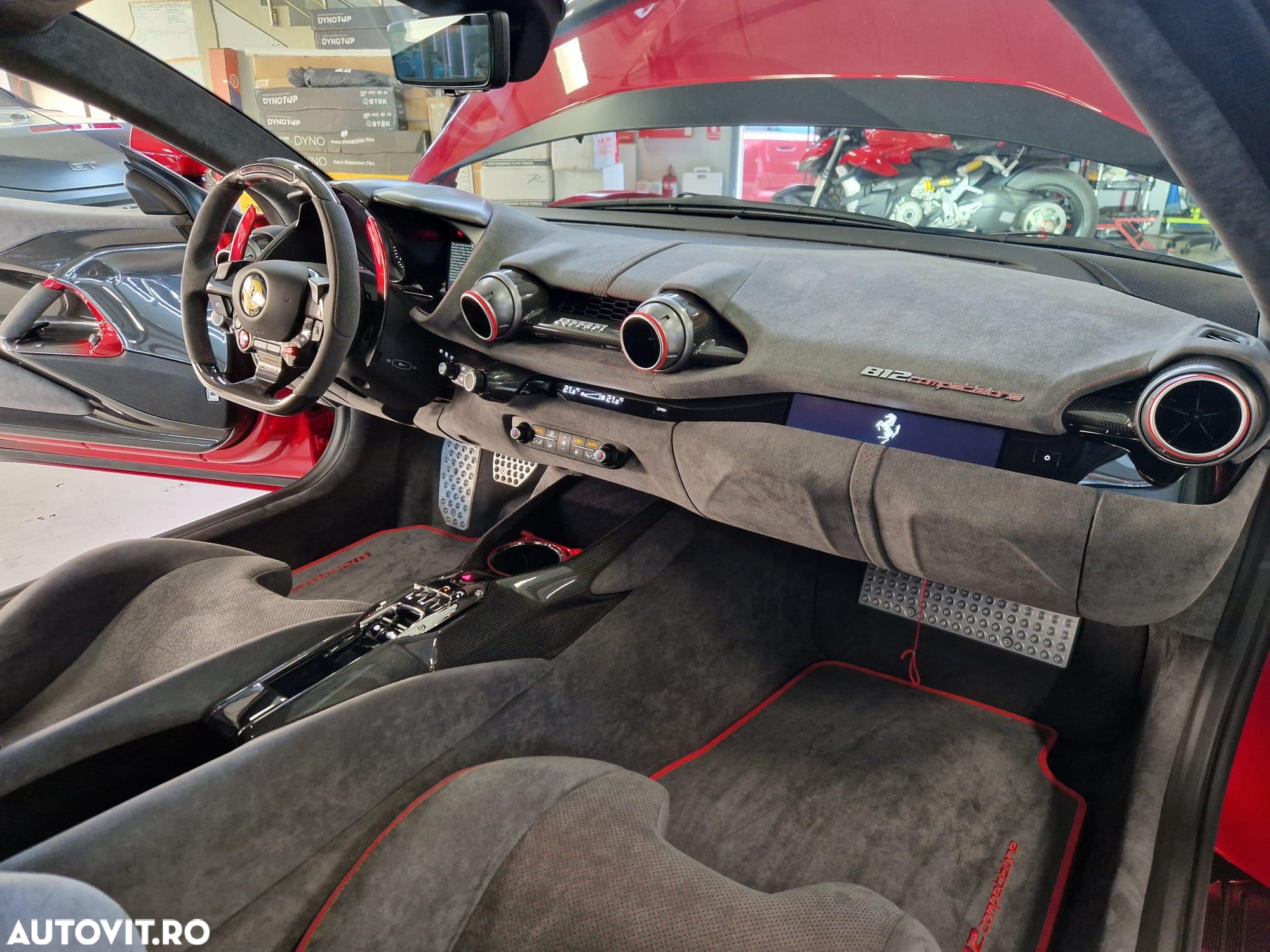 Ferrari 812 - 10