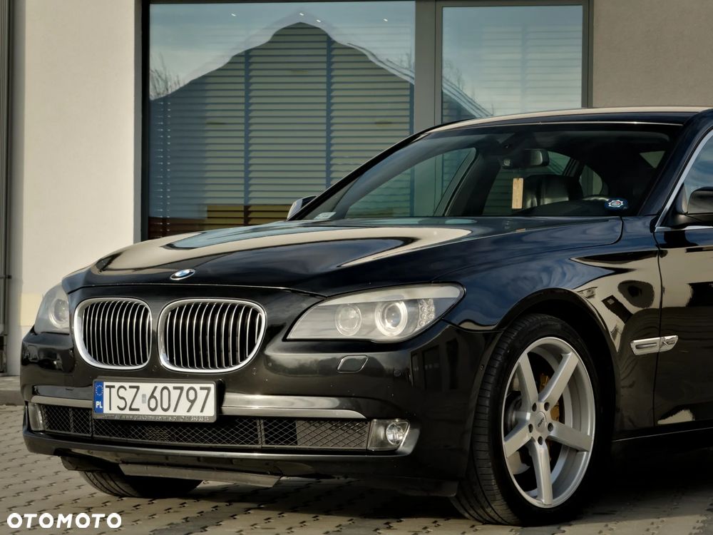 BMW Seria 7 740d - 13