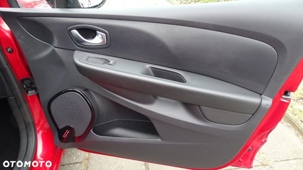 Renault Clio TCe 90 Luxe - 23