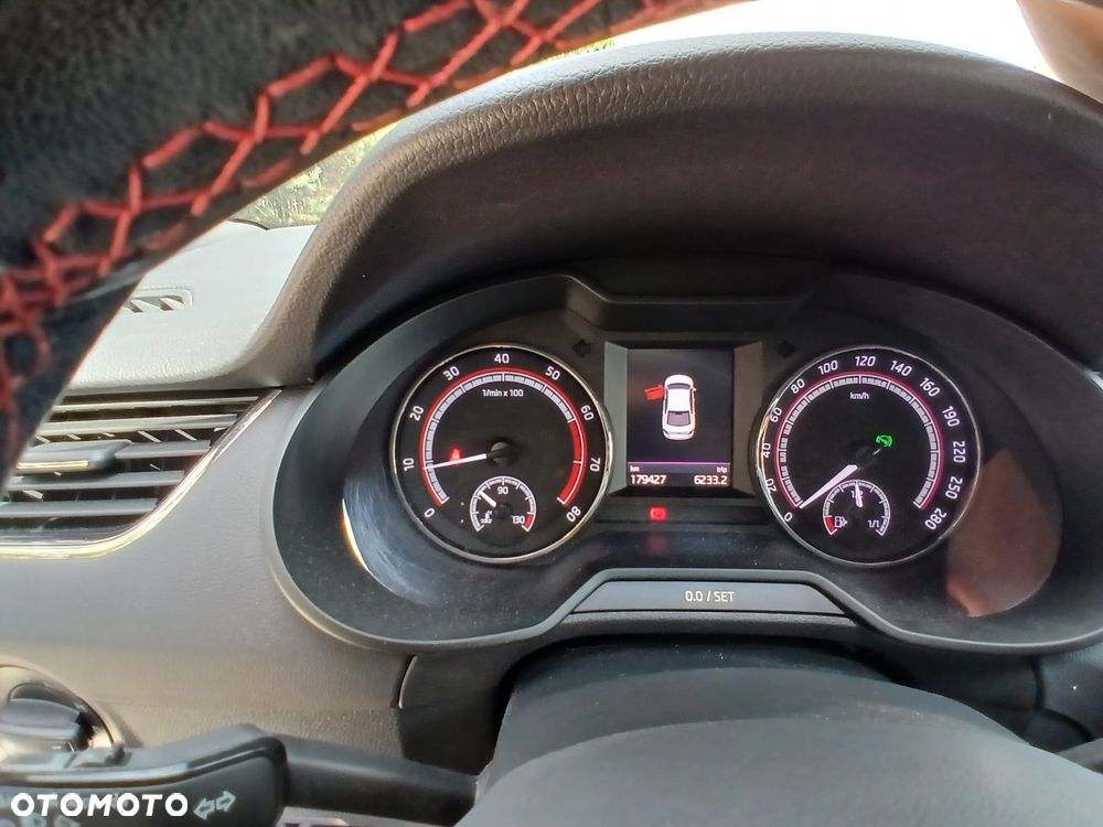 Skoda Octavia 2.0 TSI RS 245 DSG - 9