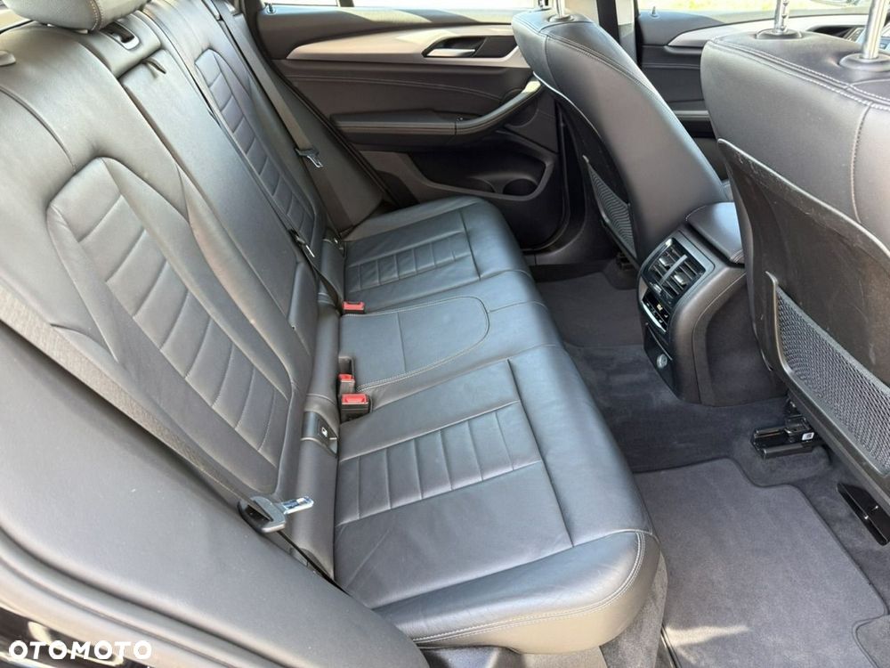 BMW X3 xDrive20d xLine - 27