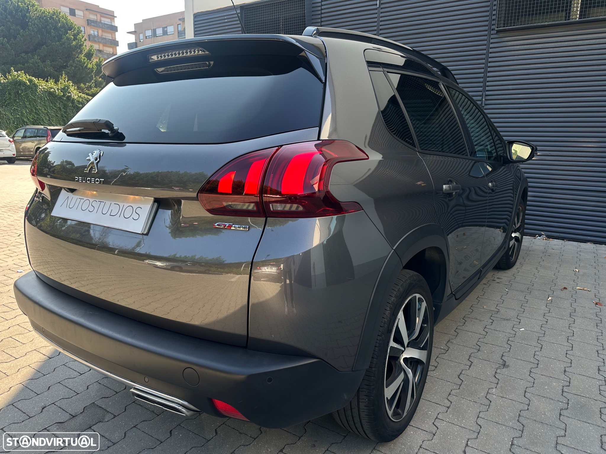 Peugeot 2008 PureTech 110 Stop&Start EAT6 GT-Line Edition - 11