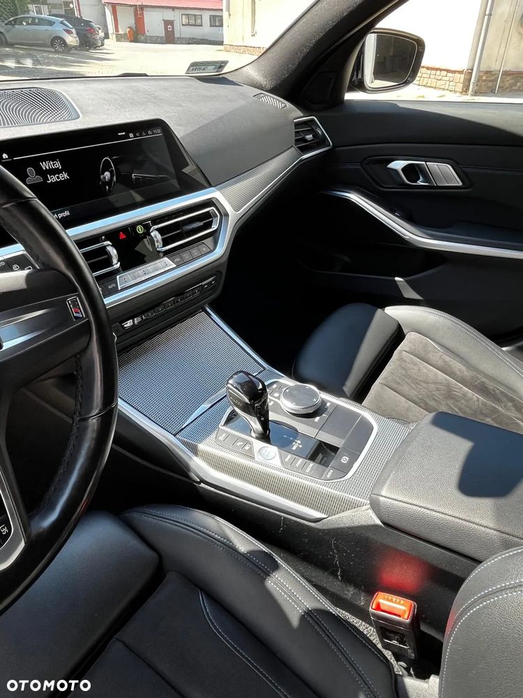 BMW Seria 3 330e M Sport sport - 17
