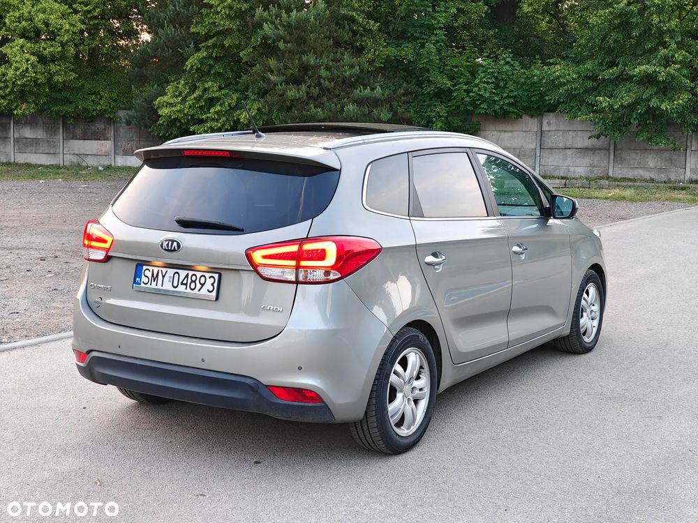 Kia Carens 1.7 CRDi L 7os - 6