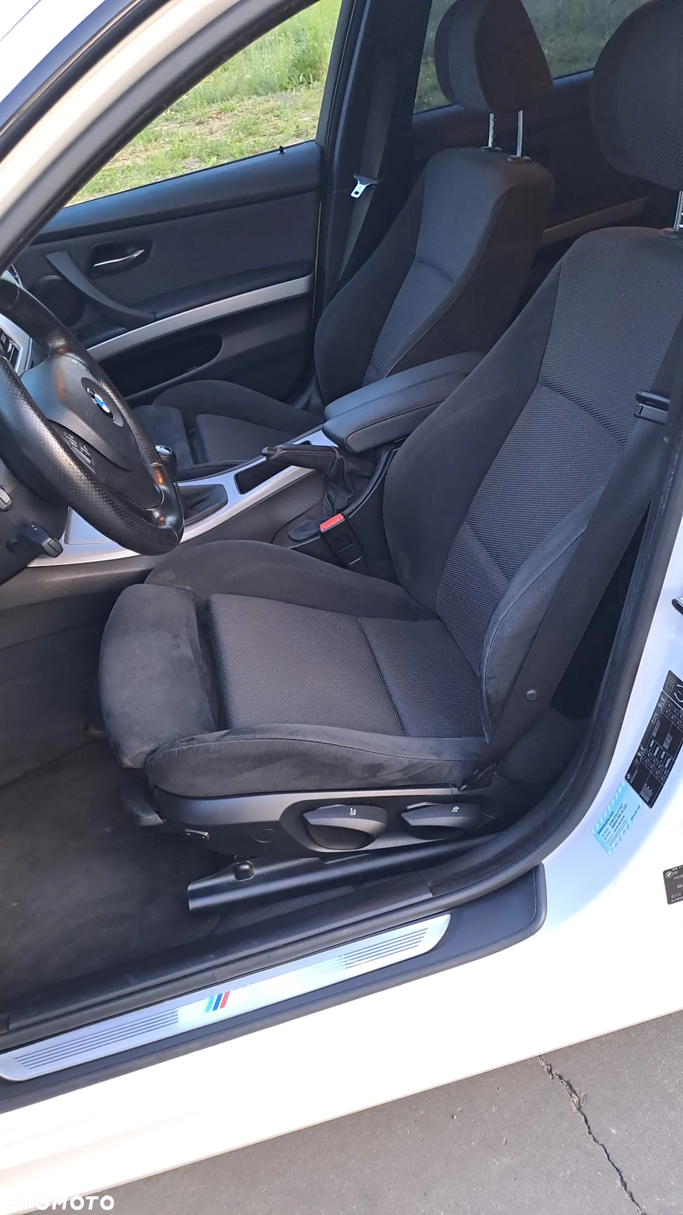 BMW Seria 3 325i - 14
