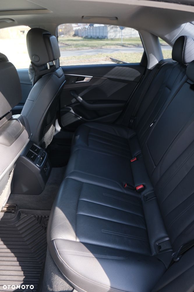 Audi A4 Limousine - 19
