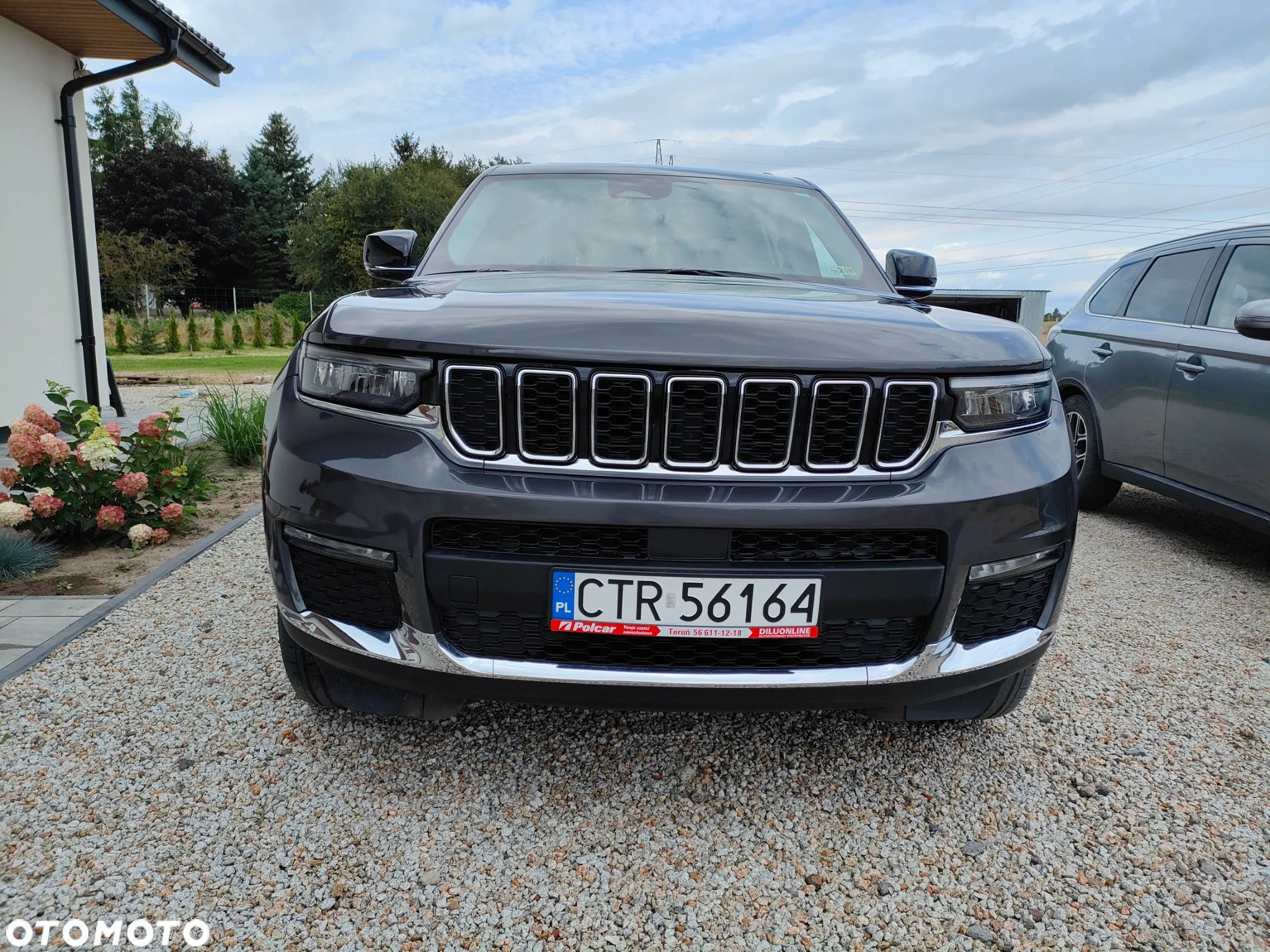 Jeep Grand Cherokee - 13