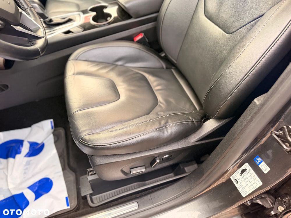 Ford S-Max 2.0 TDCi 4WD Titanium PowerShift - 15