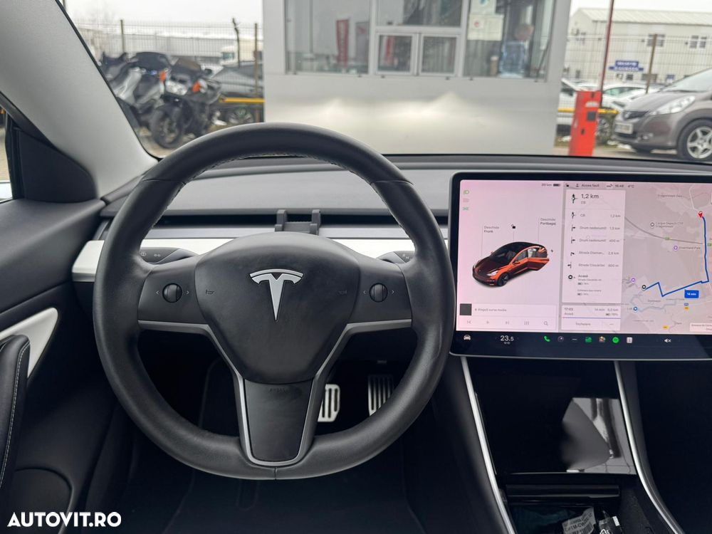Tesla Model 3 - 14