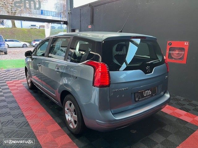 Peugeot 5008 1.6 HDi Executive - 4