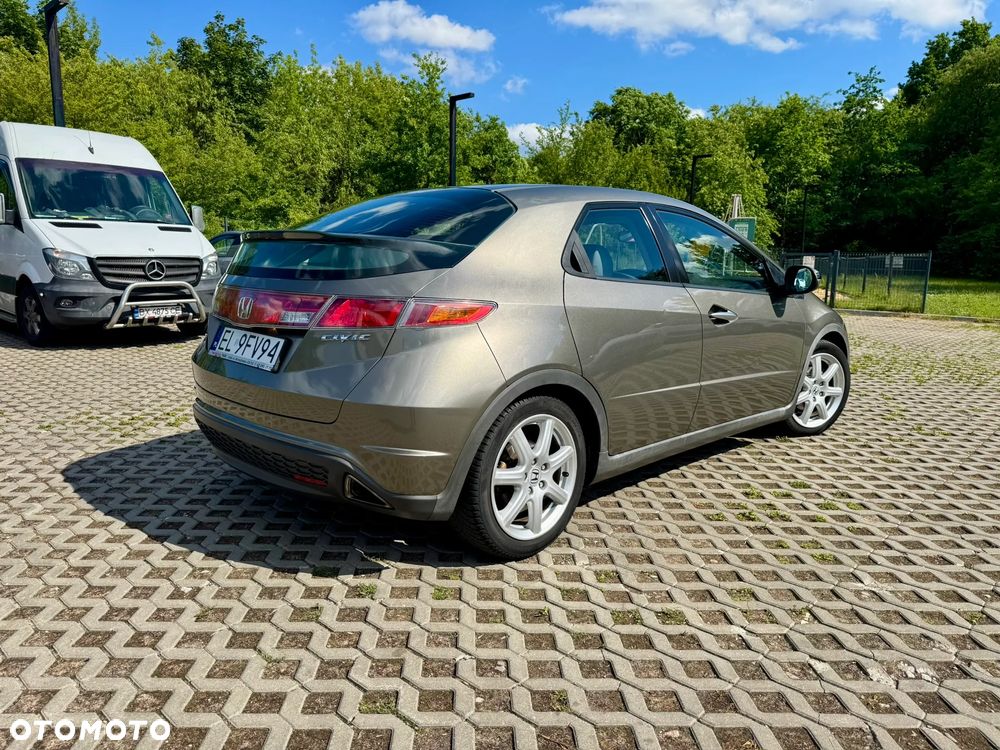 Honda Civic 1.8i-VTEC Sport - 4