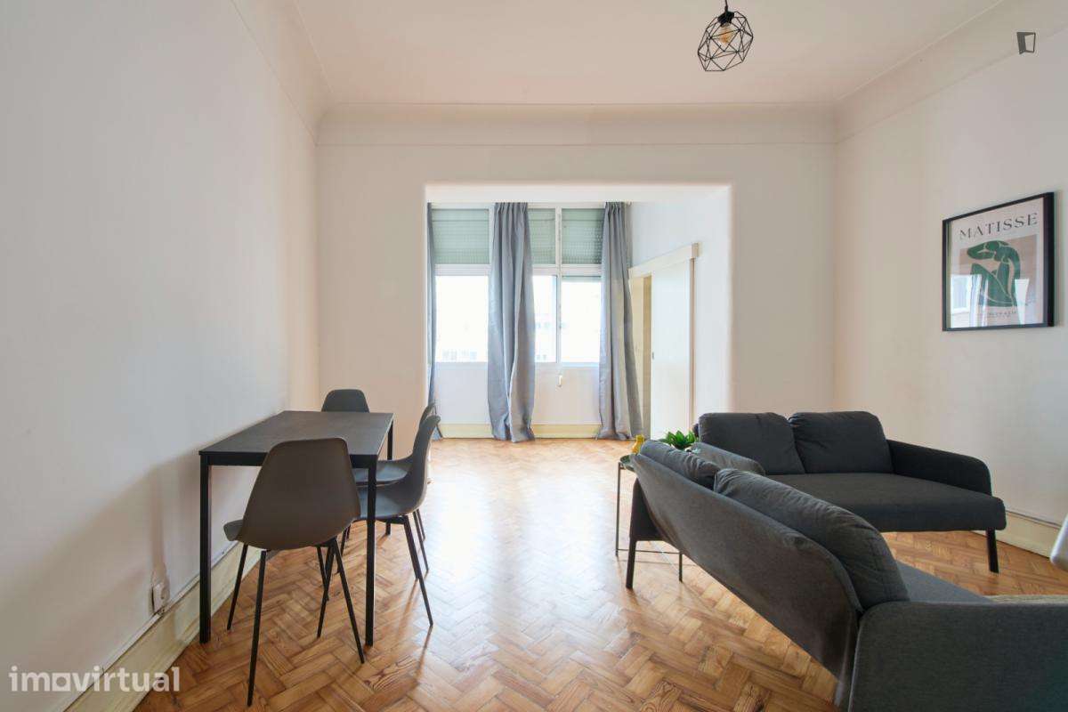 Quarto - localizado em Entrecampos Lisbon - Grande imagem: 4/51