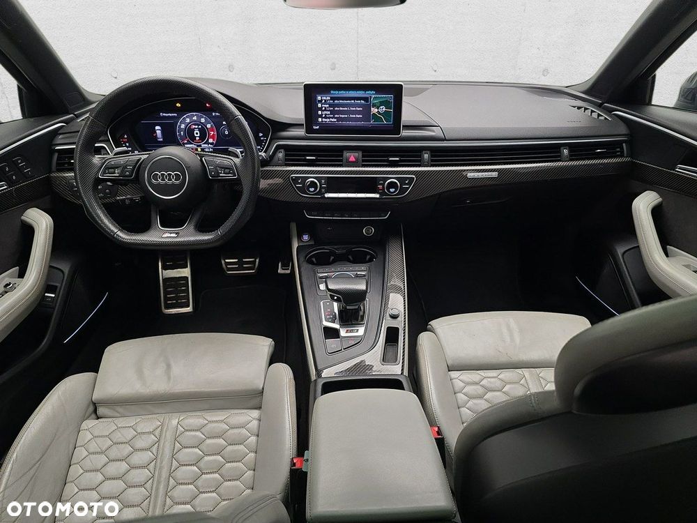 Audi RS4 Limousine - 9